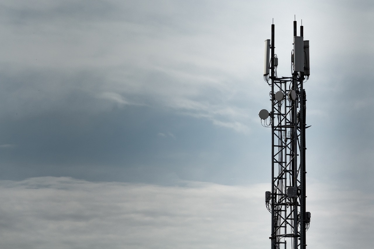Internet LTE: Korzyści, wyzwania i przyszłość szybkiego mobilnego połączenia